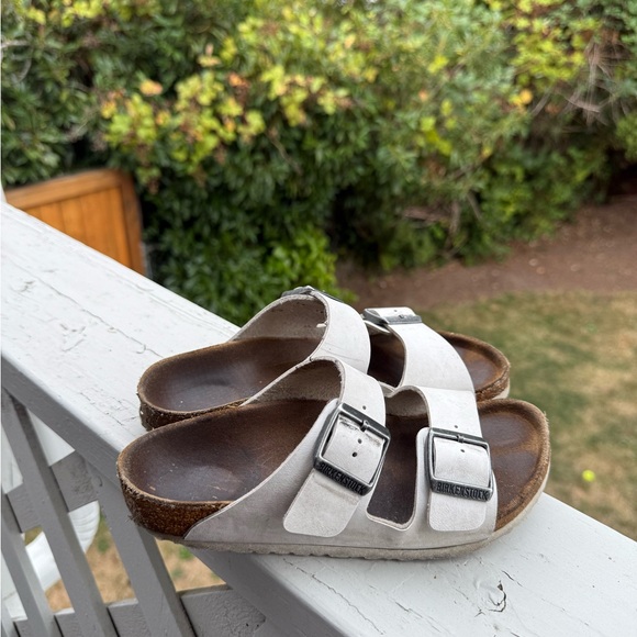 Kid’s Birkenstock White Sandals with Buckles - Picture 1 of 7
